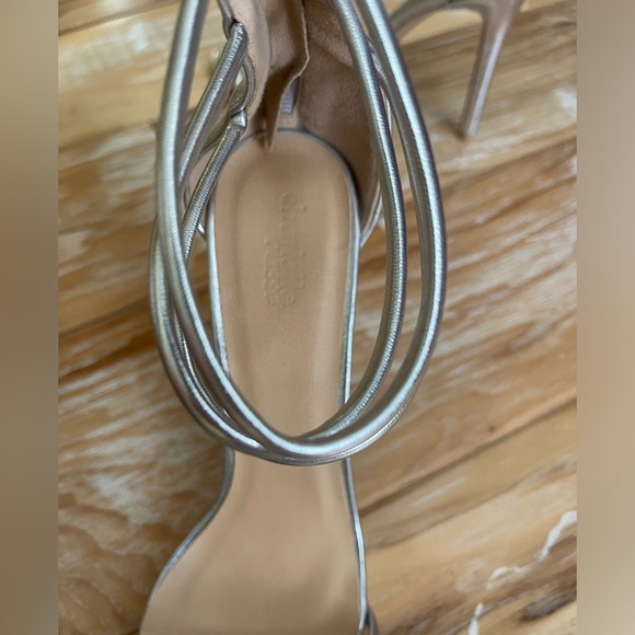 Silver heels size 9 worn once - Picture 4 of 4